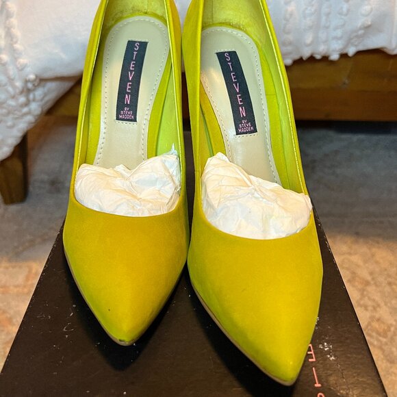 STEVEN by Steve Madden Alenah Pump, Yellow/Nubuck, Sz 7.5 - Picture 4 of 4